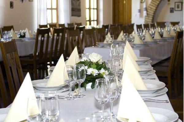 באלאטונפורד Koczor Winery & Guesthouse מראה חיצוני תמונה