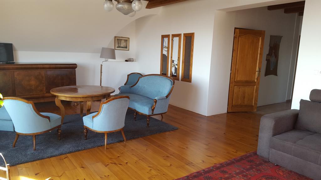 באלאטונפורד Koczor Winery & Guesthouse מראה חיצוני תמונה