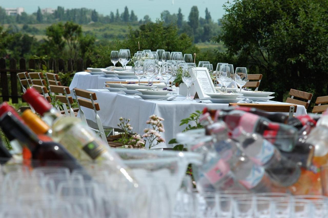 באלאטונפורד Koczor Winery & Guesthouse מראה חיצוני תמונה